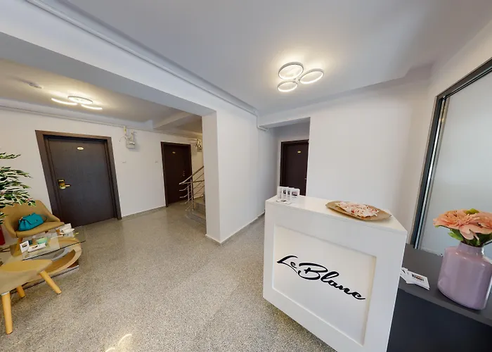 Le Blanc Aparthotel